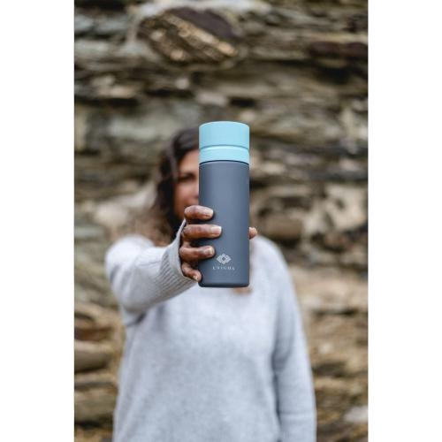 Circular&Co Reusable Bottle 600 ml waterfles zwart/blauw